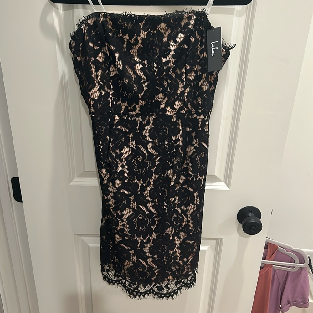 Lulu’s Black Lace Dress Size M